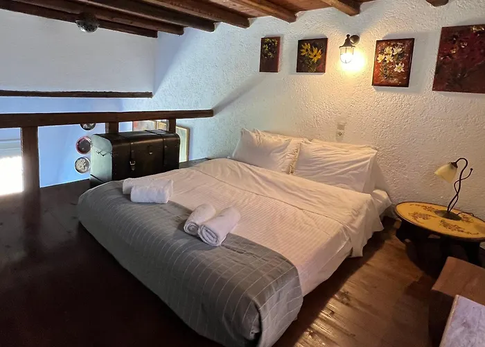 Pasithea Sunset Kea Ioulis