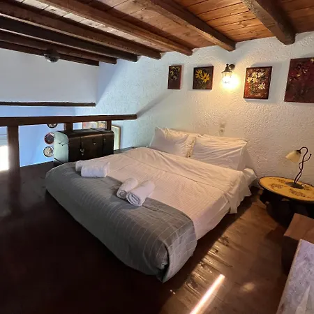 Pasithea Sunset Kea Ioulis